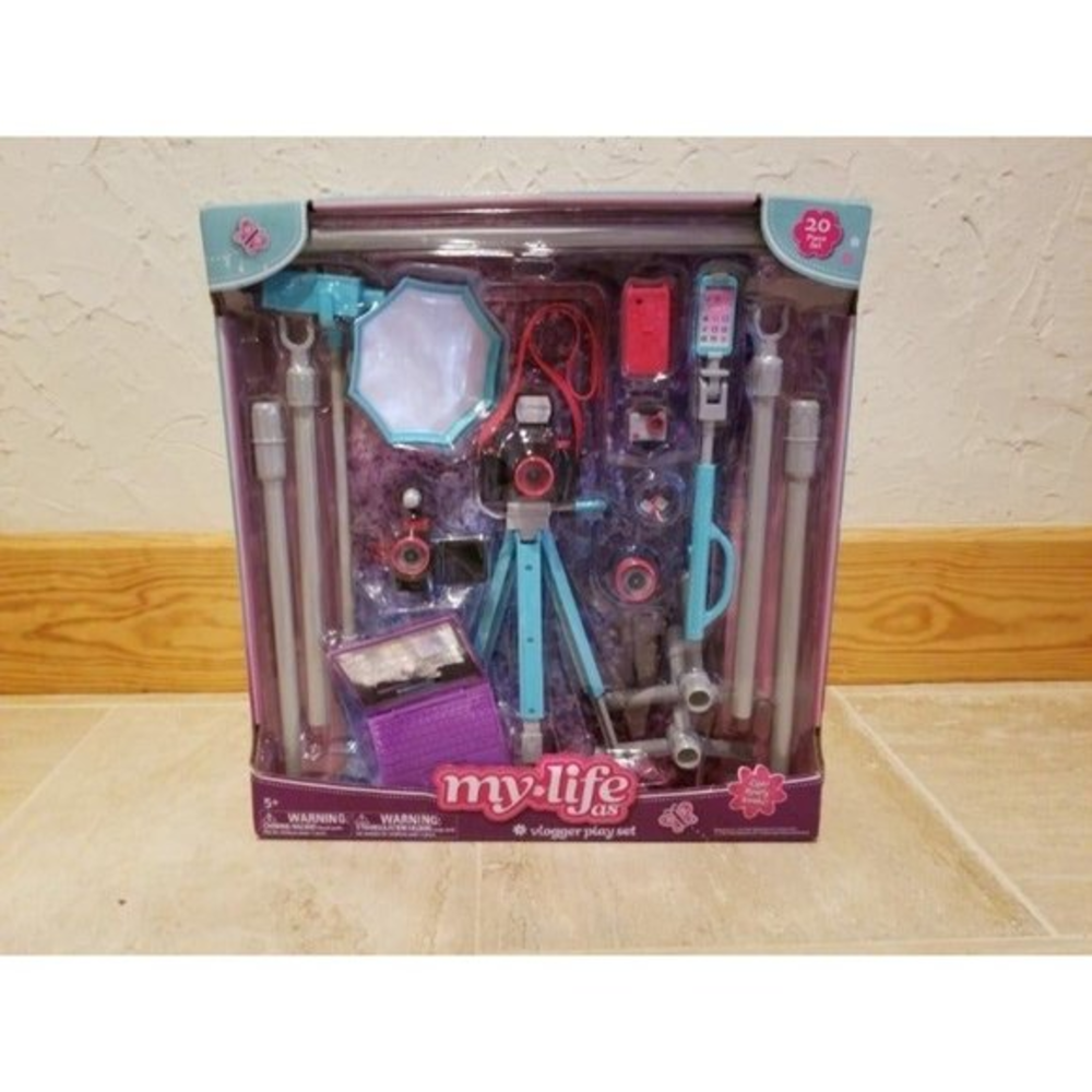 My Life As Vlogger Set with Backdrop and Stand for 18”‎ Doll, 21 Pieces